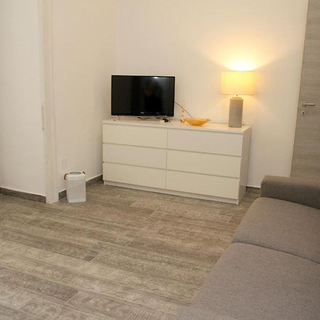 B&B Al Corso Salerno Bagian luar foto