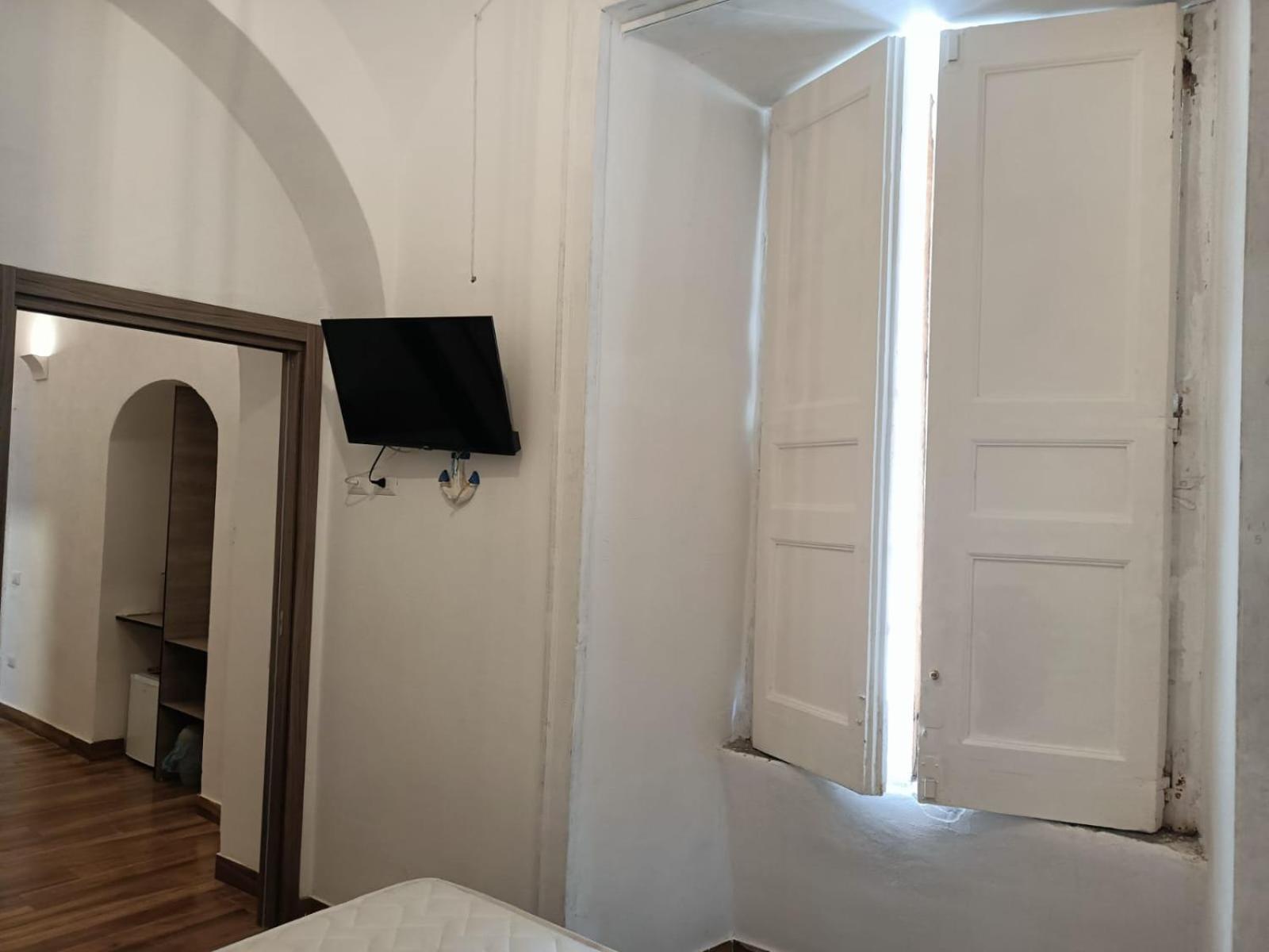 B&B Al Corso Salerno Bagian luar foto
