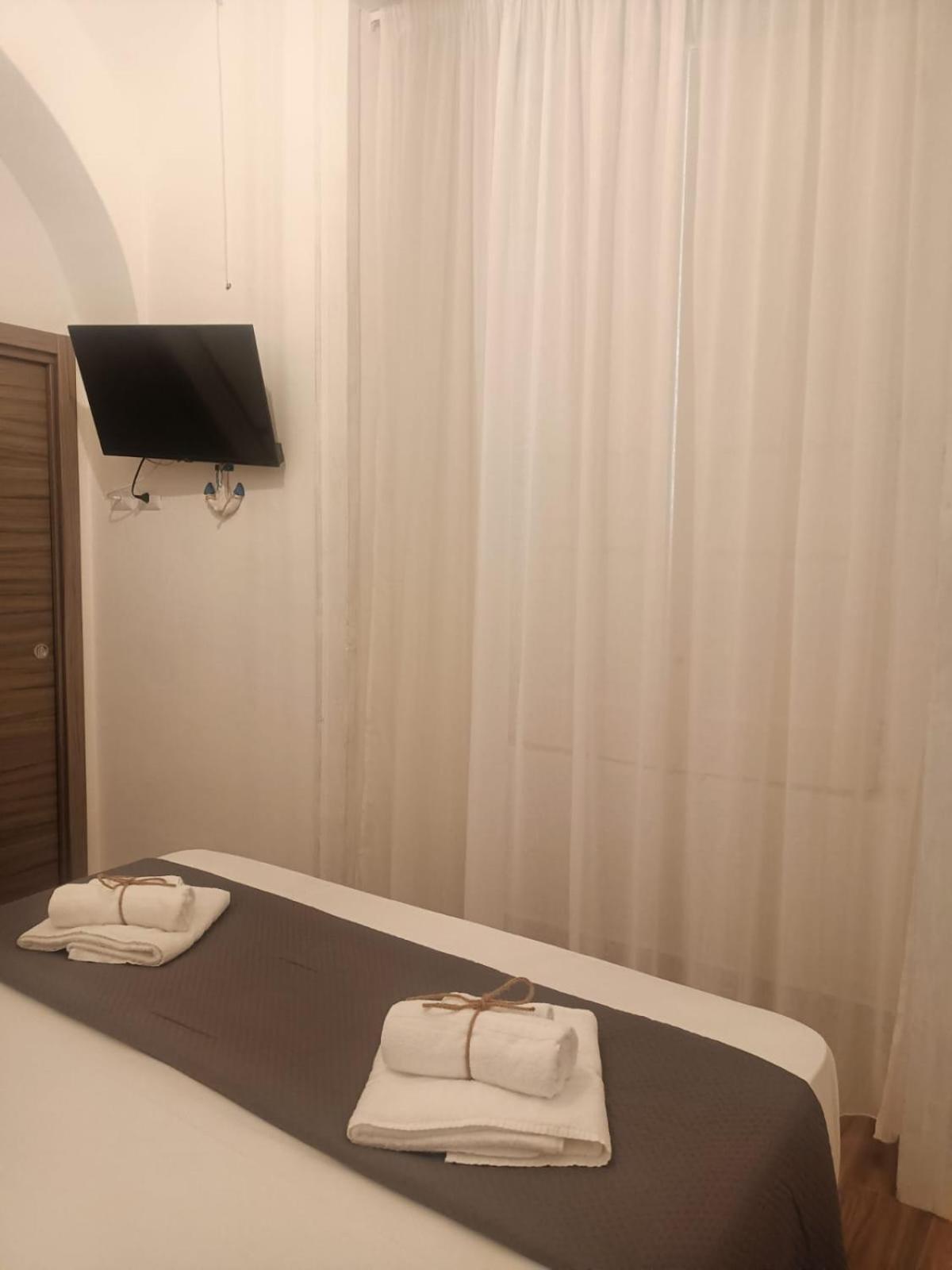 B&B Al Corso Salerno Bagian luar foto