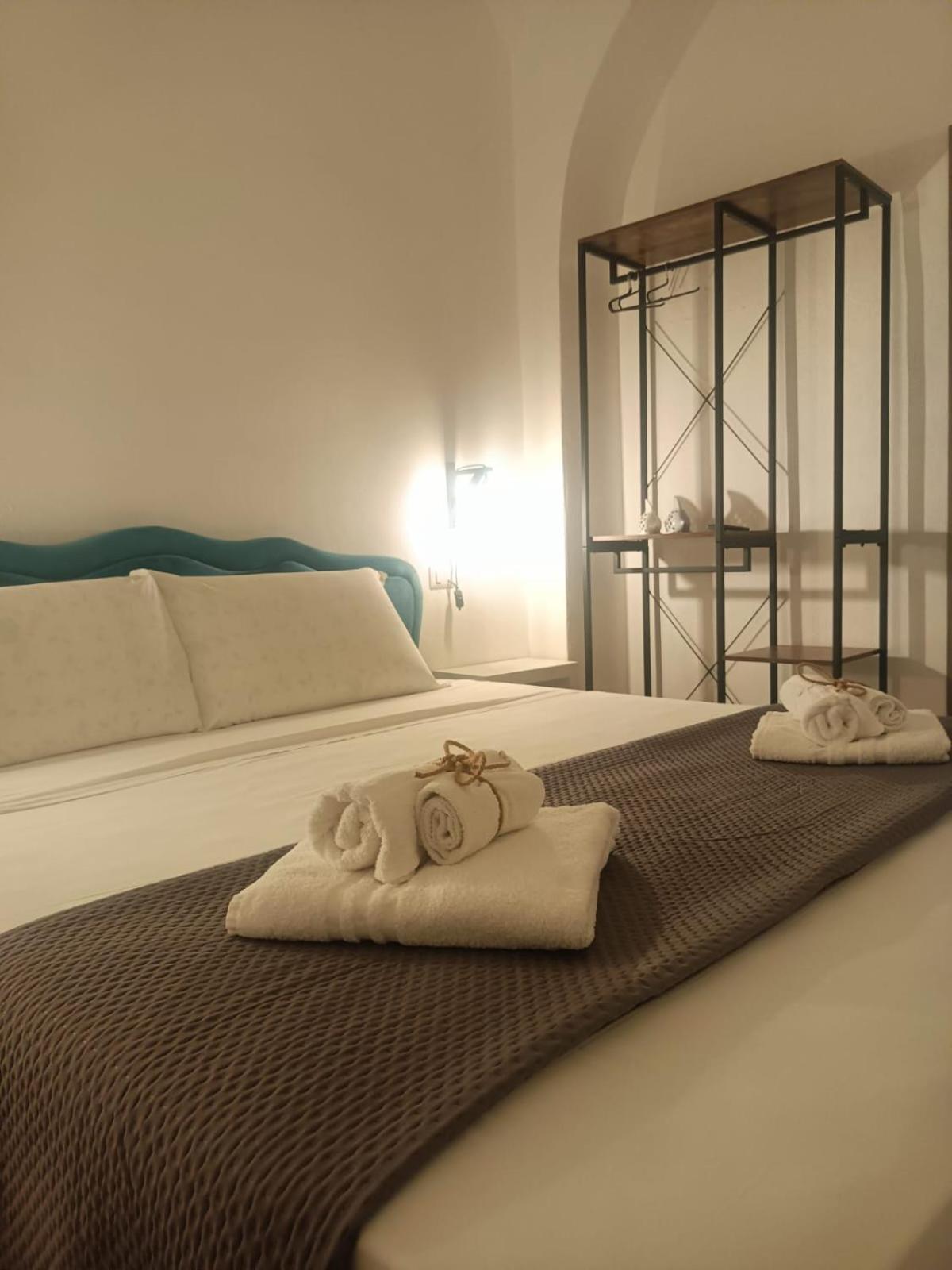 B&B Al Corso Salerno Bagian luar foto