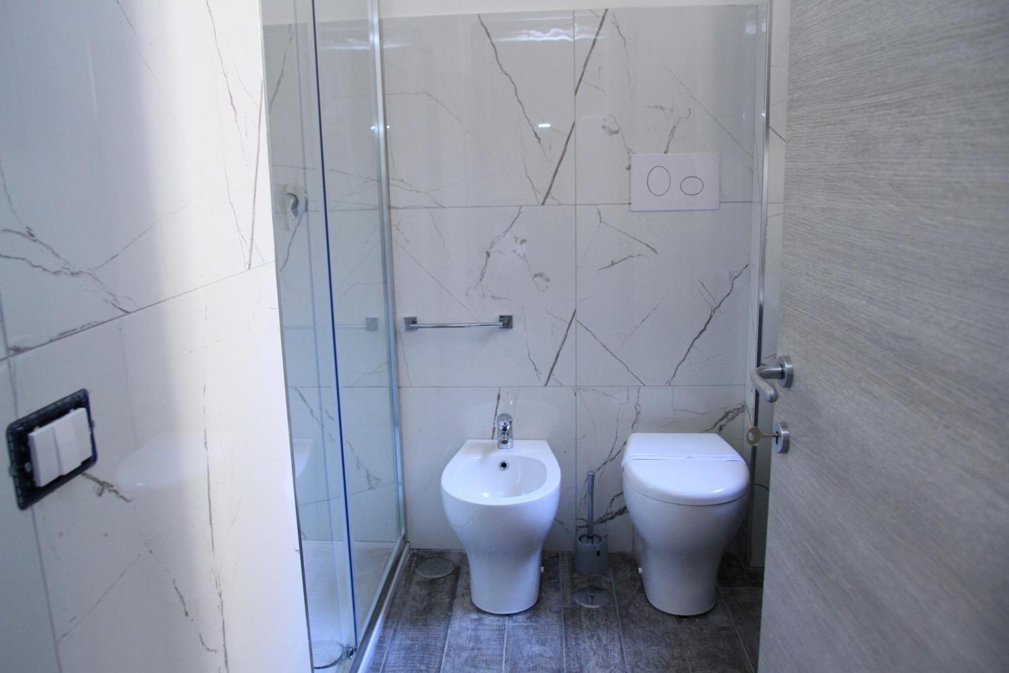 B&B Al Corso Salerno Bagian luar foto