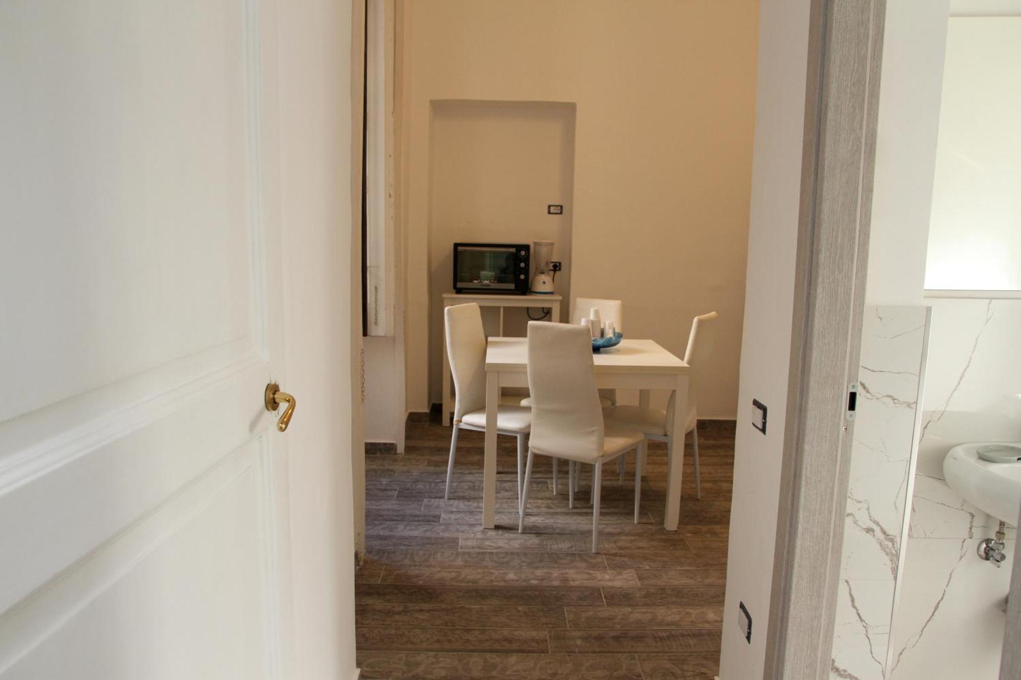 B&B Al Corso Salerno Bagian luar foto