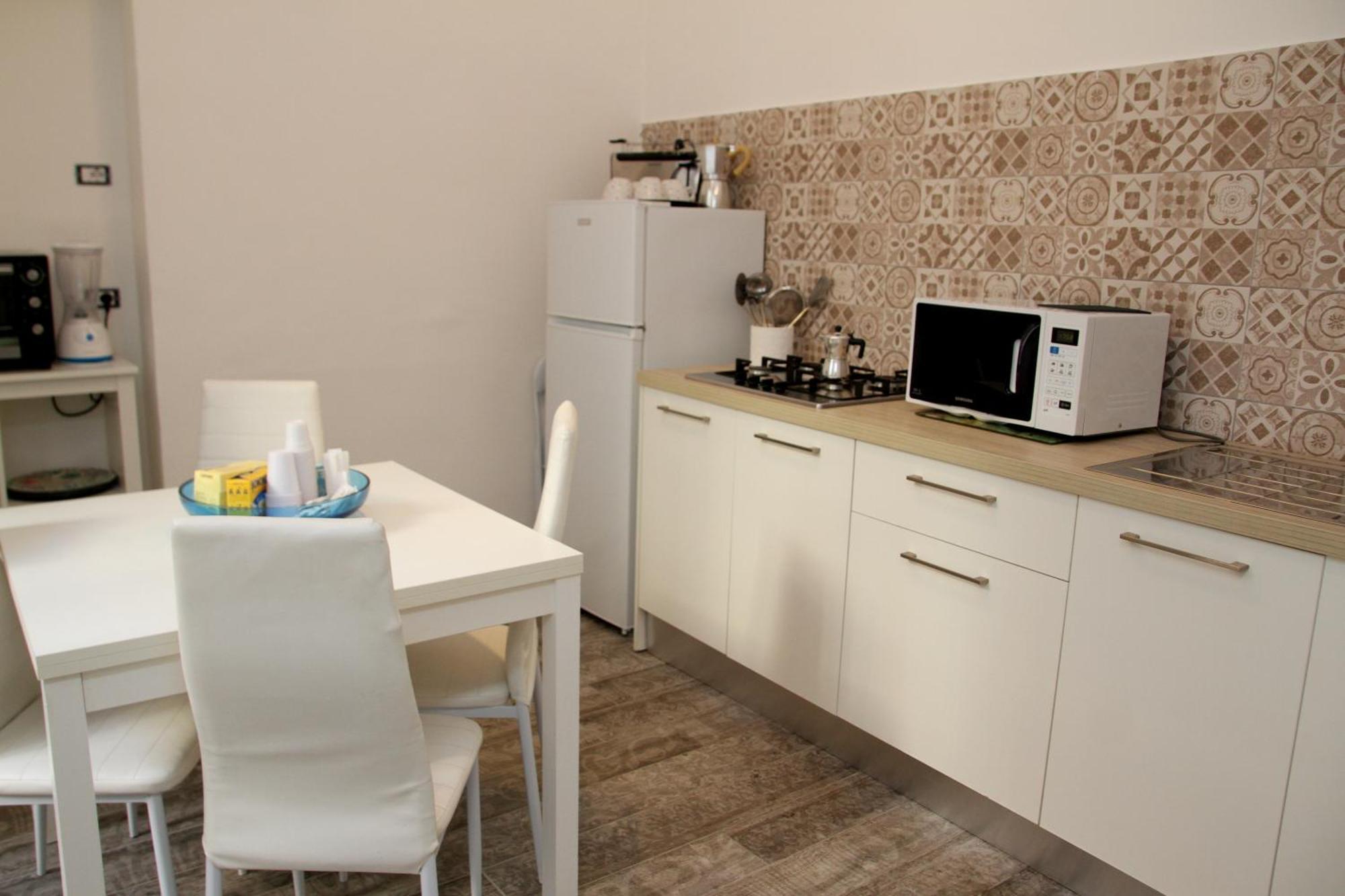B&B Al Corso Salerno Bagian luar foto
